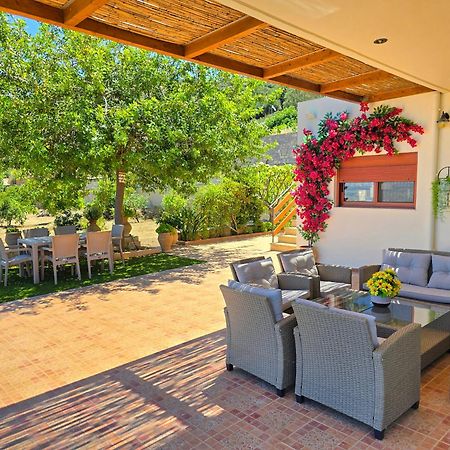 Villa Balcony, Cozy Villa With Amazing View Rodhia  Luaran gambar