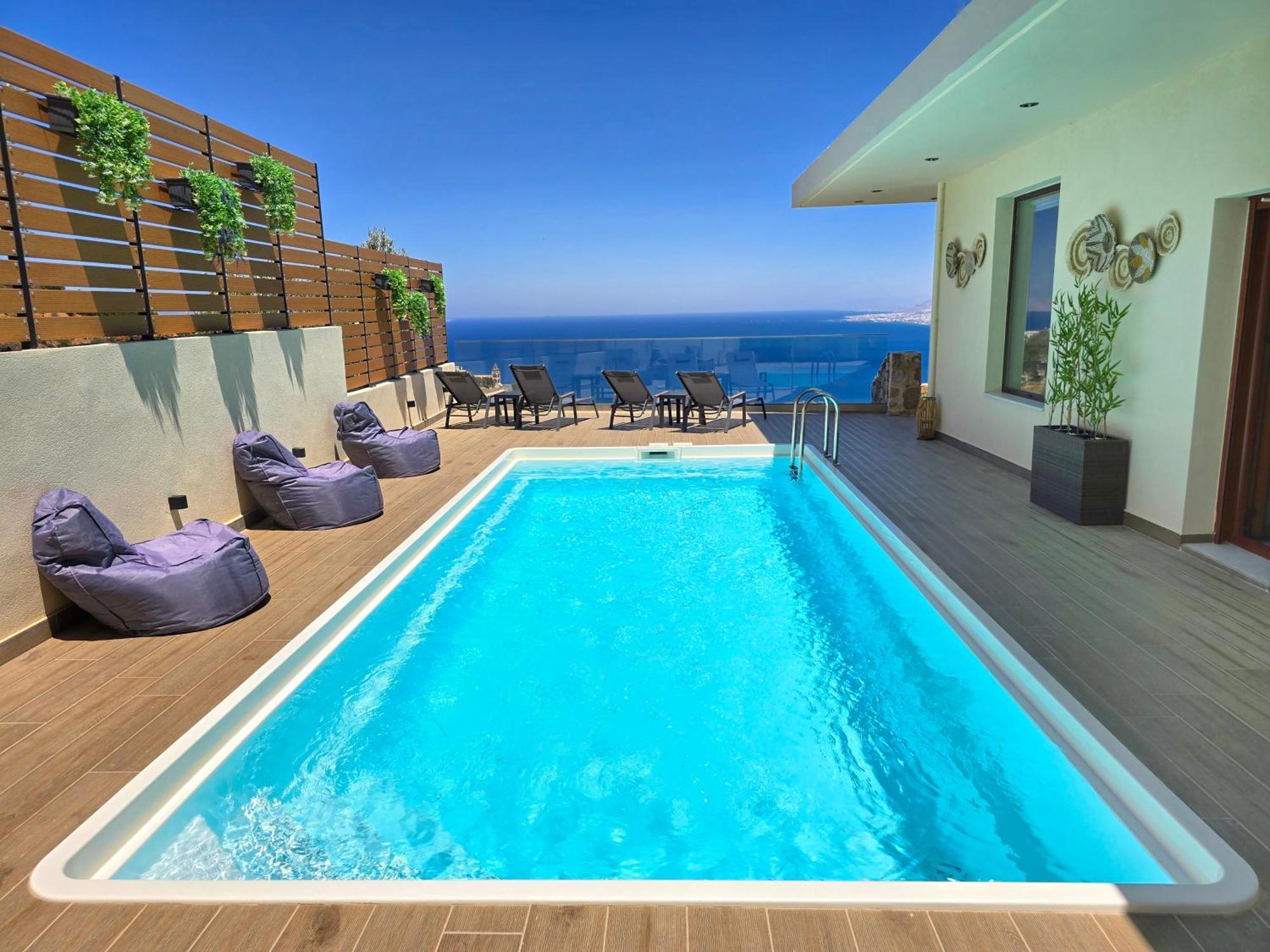 Villa Balcony, Cozy Villa With Amazing View Rodhia  Luaran gambar