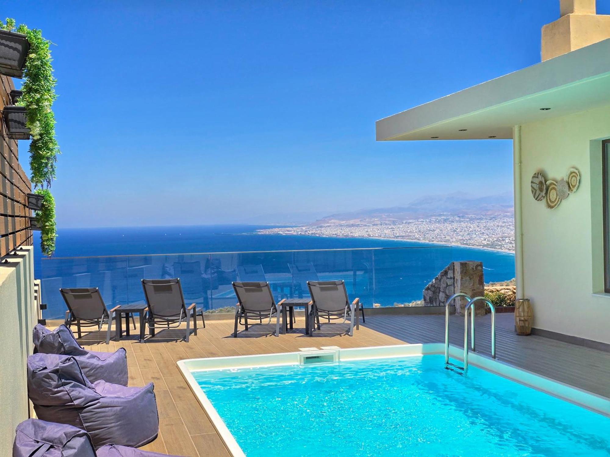 Villa Balcony, Cozy Villa With Amazing View Rodhia  Luaran gambar