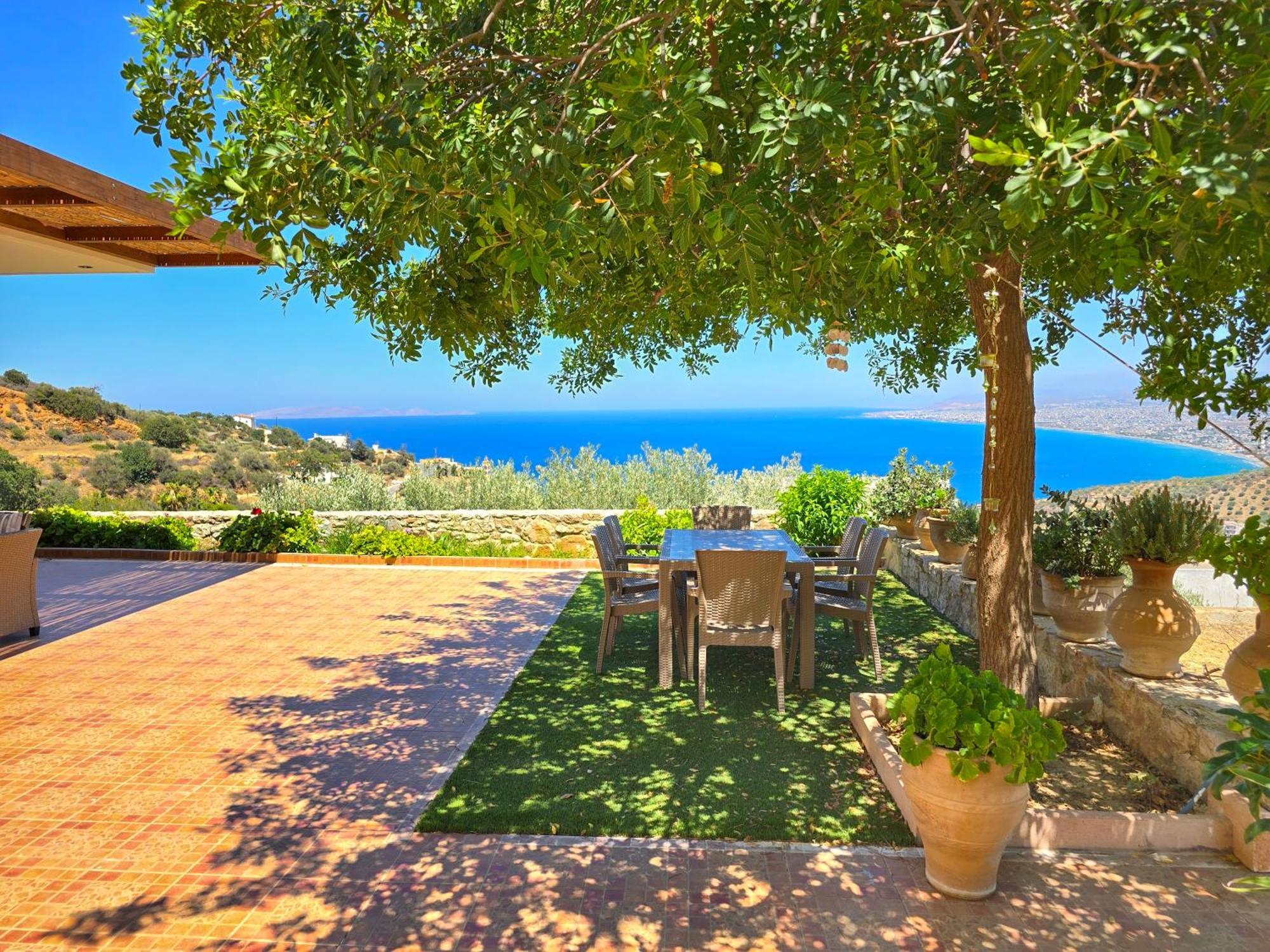 Villa Balcony, Cozy Villa With Amazing View Rodhia  Luaran gambar