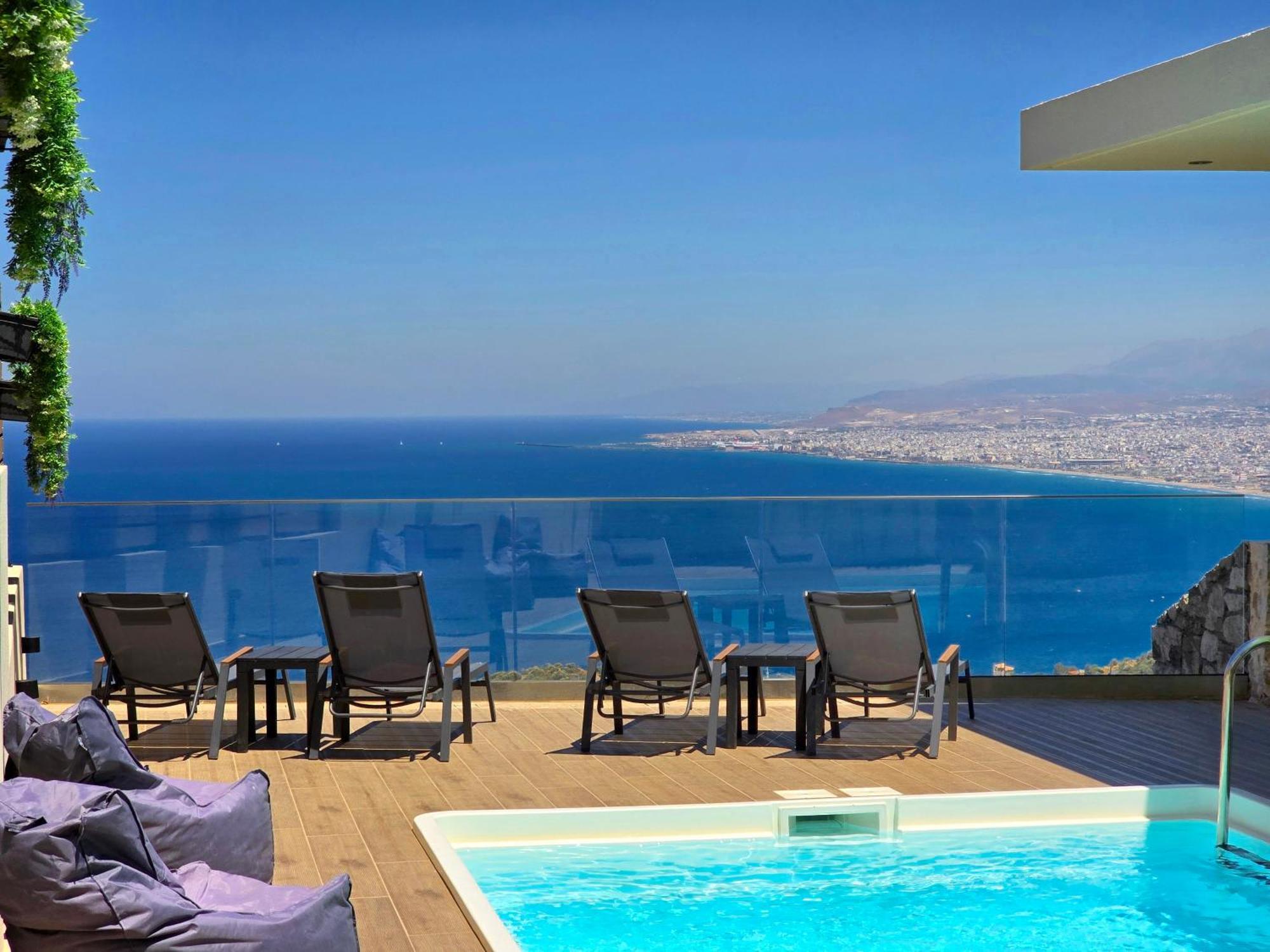 Villa Balcony, Cozy Villa With Amazing View Rodhia  Luaran gambar