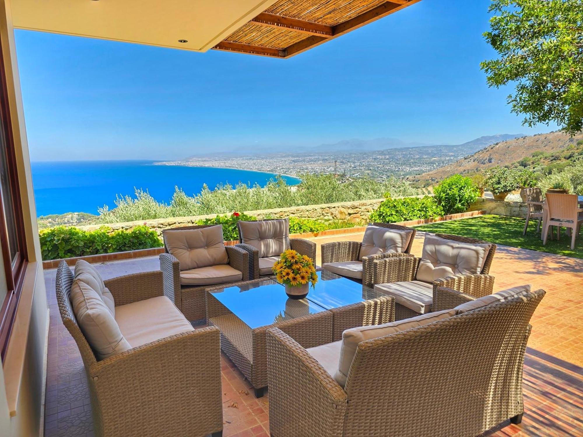 Villa Balcony, Cozy Villa With Amazing View Rodhia  Luaran gambar